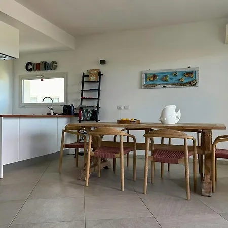 By The Sea With View Of Tavolara Near Semesterbostad Olbia